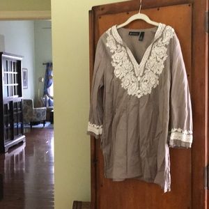 Cotton blouse with embroidery